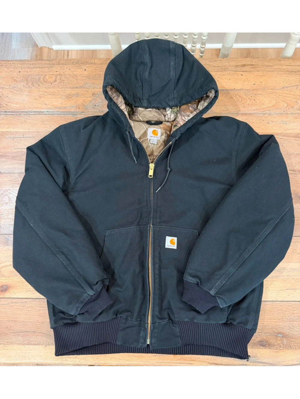 Discontinued Carhartt Realtree huntsman Camo Lined Duck Jacket Black size Large